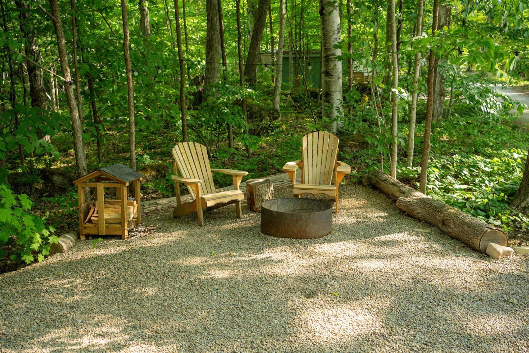 Отель Grotto Getaway Miller Lake Экстерьер фото